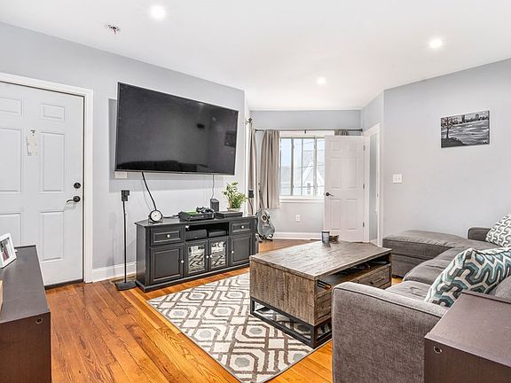 2nd image of 62 Park Ave Unit 1