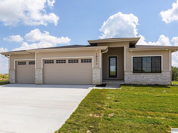2nd image of 18211 Acorn Dr