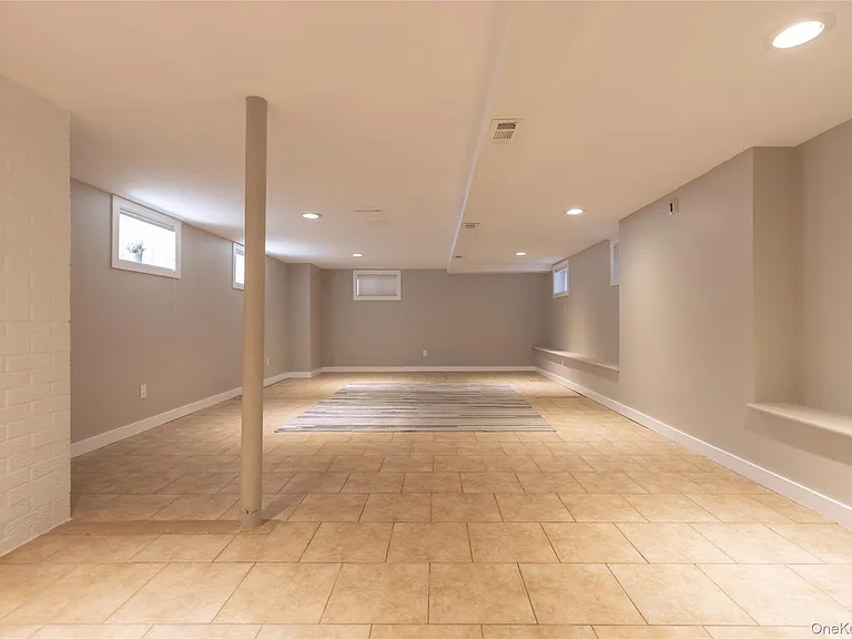 191 Beach 140th St — Photo 24