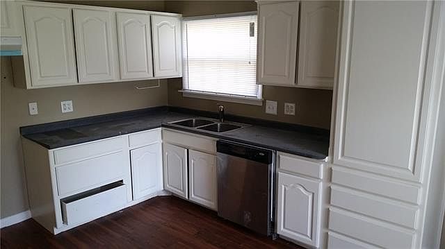1st image of 2115 SE 19th St
