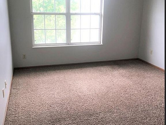 5th image of 247 W Union St APT 202D