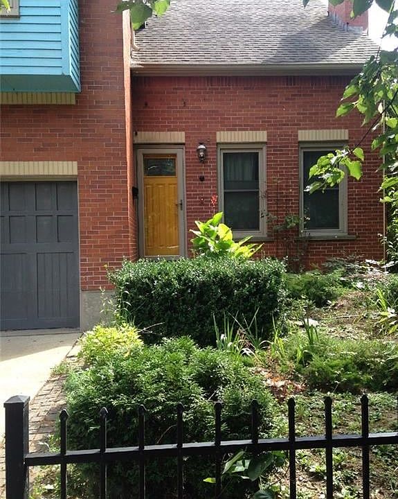 2nd image of 263 Georgia St