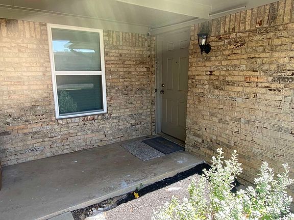 3rd image of 1017-1019 Mullins St #1017