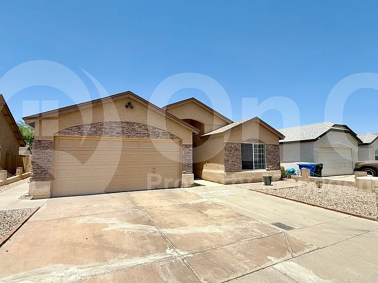 18832 N 3rd Ave — Photo 2
