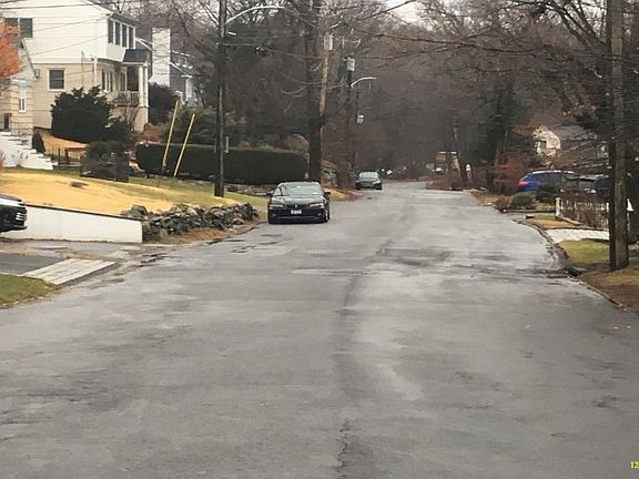 5th image of 612 Baldwin Pl