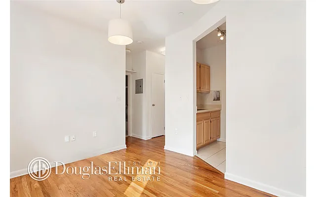 Sold by Douglas Elliman | media 25