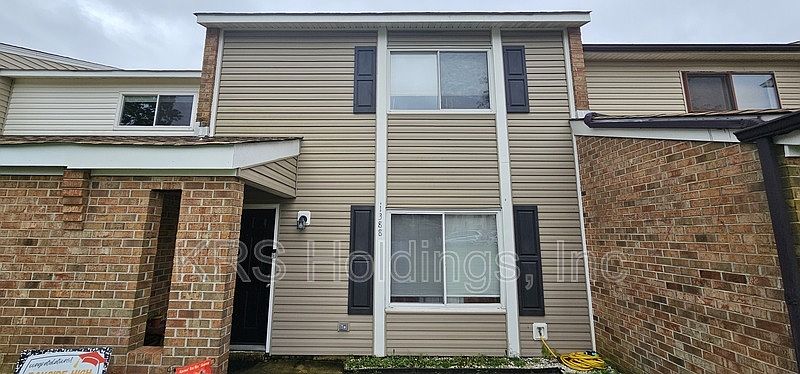 1st image of 1388 Sierra Dr