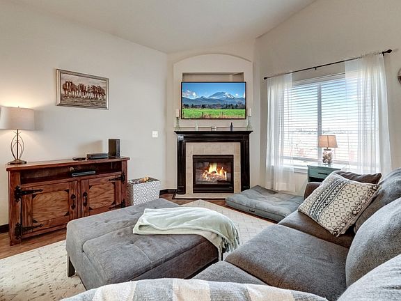 5th image of 18202 111th Avenue Ct E