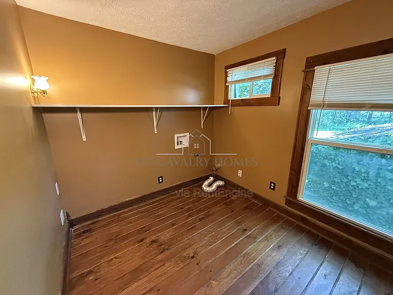 1076 Ackley St #2 — Photo 24