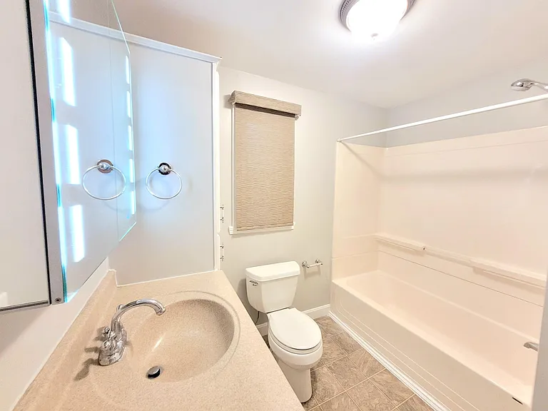22 Gladstone St #1 — Photo 6