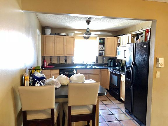 2nd image of 319 SW 33rd Ter