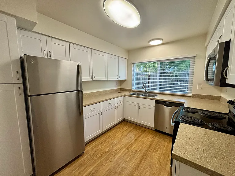 7373 Davenport Rd #B — Photo 2