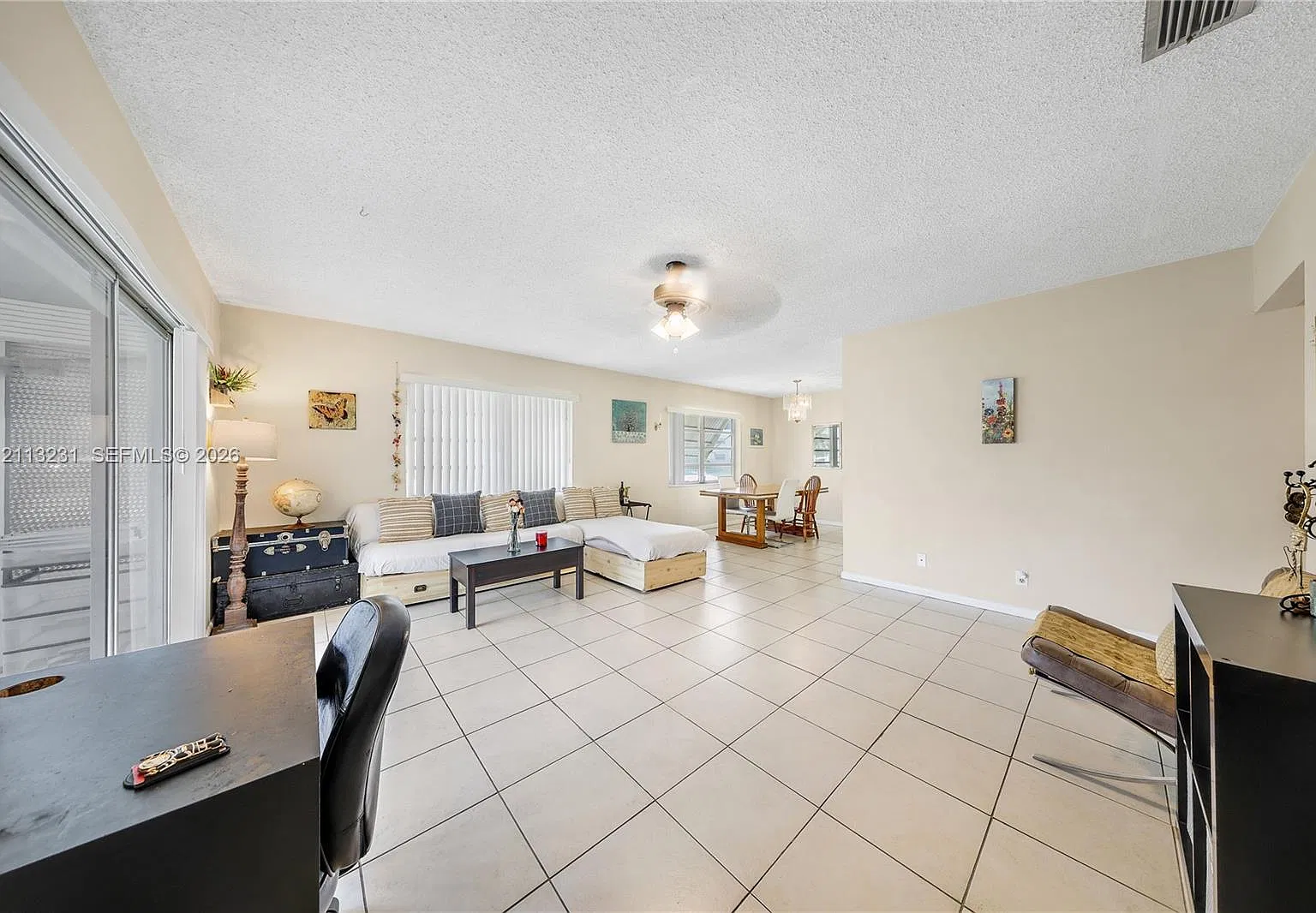 Stratford Apartments Cond — Photo 2