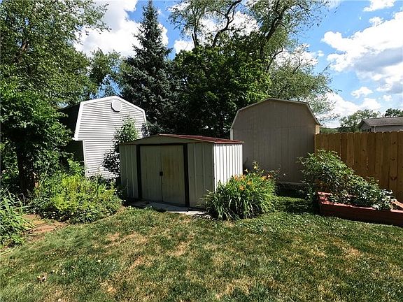 5th image of 16 Fitch Ln
