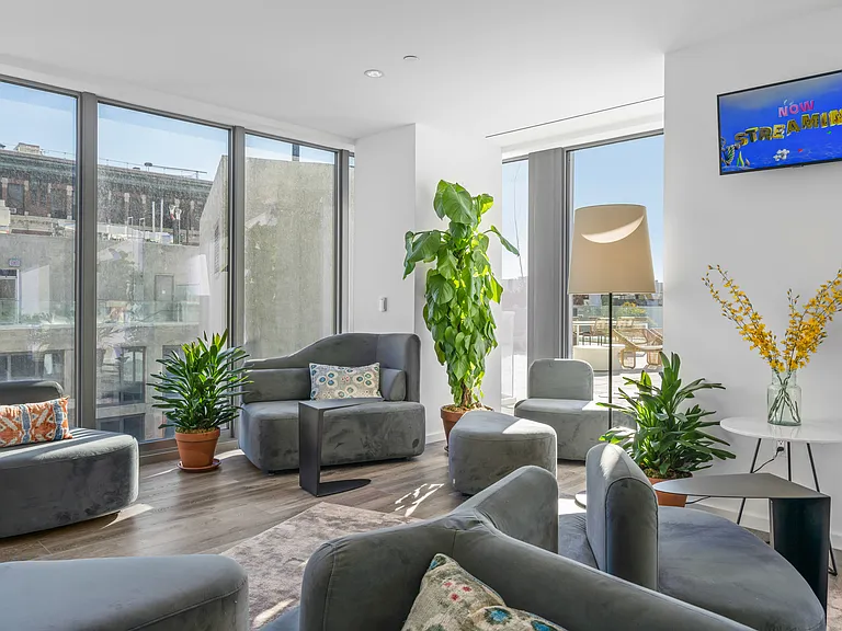 545 Vanderbilt Ave #21I — Photo 25