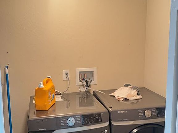 4th image of 24665 Sylvan Glen Ct #4