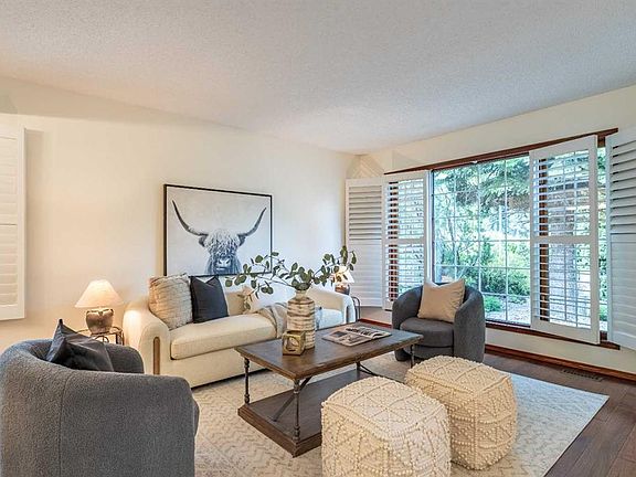4th image of 46 S Mountain Park Dr SE
