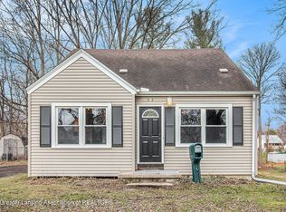 535 Emily Ave, Lansing, MI 48910