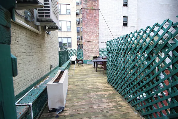 Rented by Julianna Realty Corp | media 27