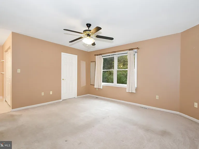 307 Jonathan Ct — Photo 15