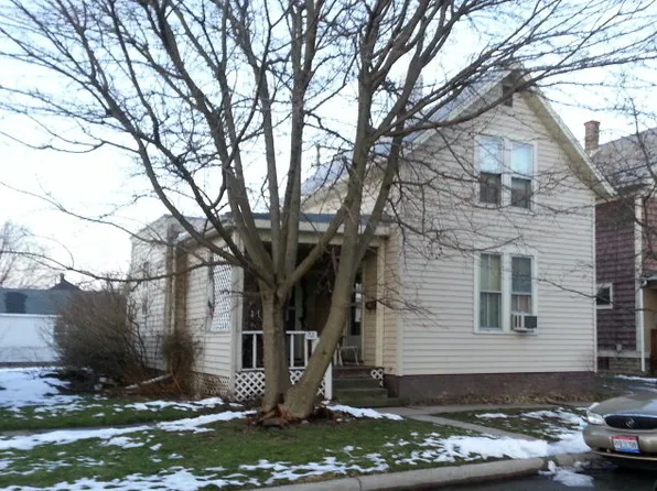 212 E Lucas St, Bucyrus, OH 44820