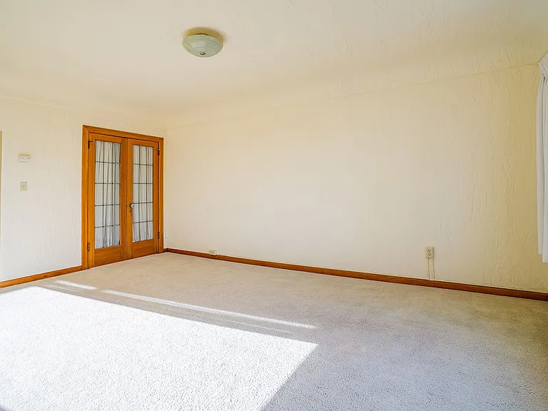 Franconia Apartments — Photo 19