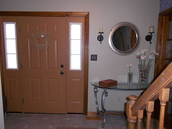 3rd image of 114 Phillips Dr
