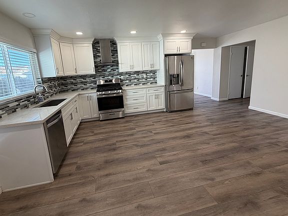 3rd image of 10242 Kamwood Pl