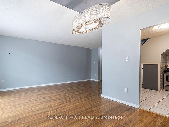 4th image of 454 Centre St S #108