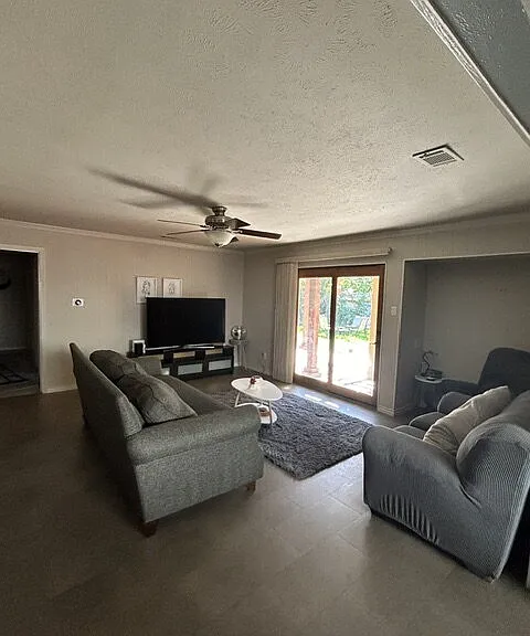737 Snowden Dr — Photo 8