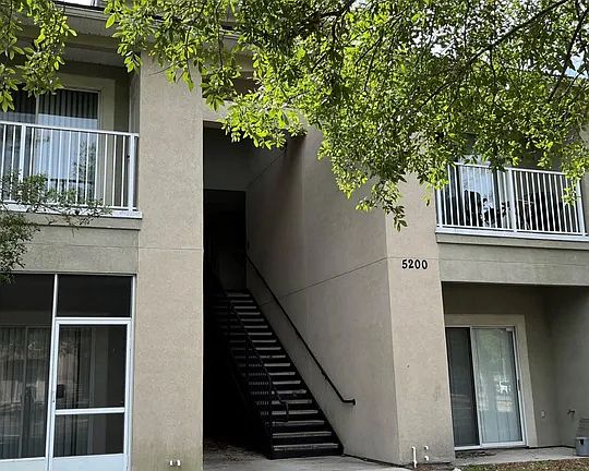 3rd image of 5200 Playpen Dr Unit 14