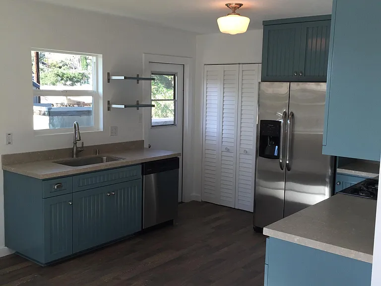 6119 Burwood Ave — Photo 3