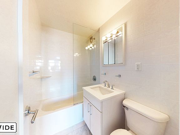 4th image of 145 E 16th St APT 18E
