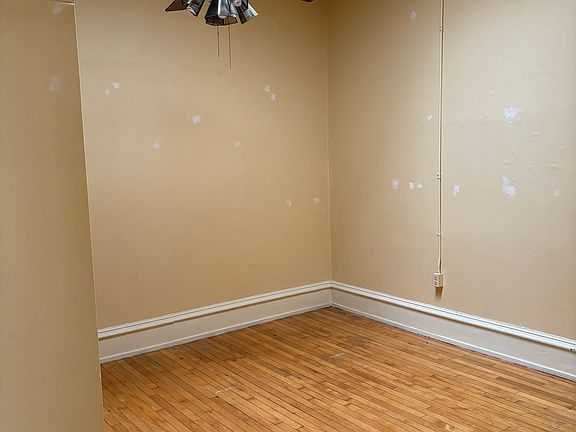 3rd image of 305 Cedar Ave S #4