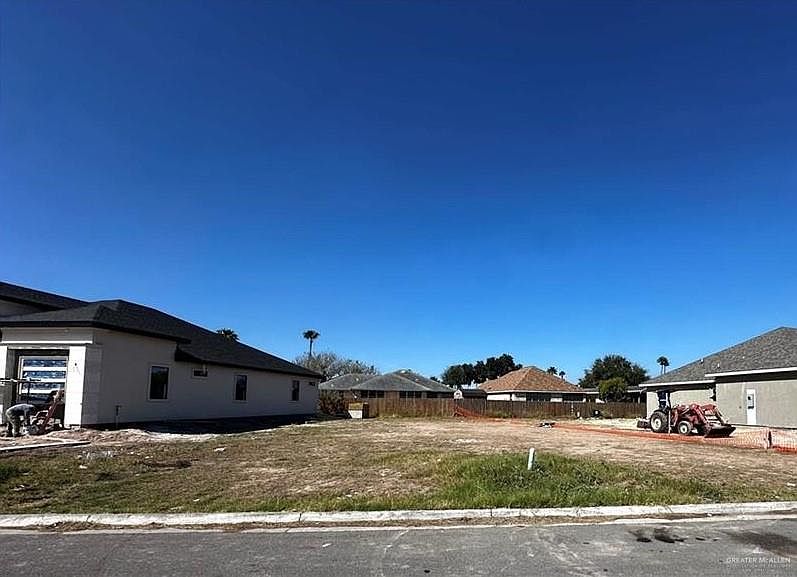 1st image of 802 La Laguna Rd