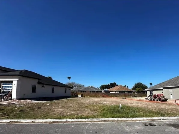 802 La Laguna Rd, Mission, TX 78572
