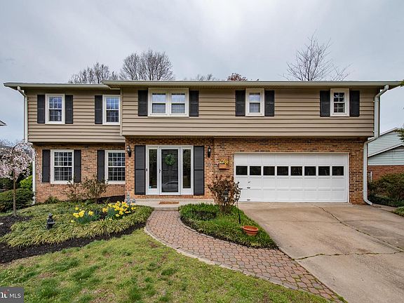 2nd image of 2310 Creek Dr
