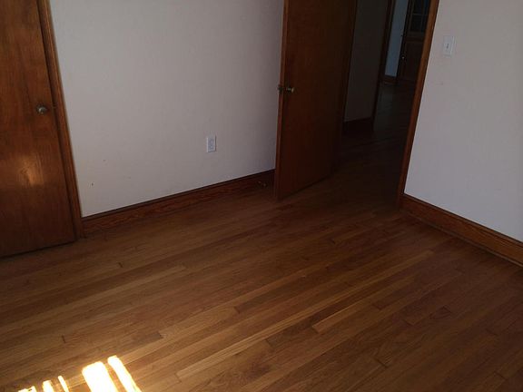 5th image of 720 Summerdean Ave