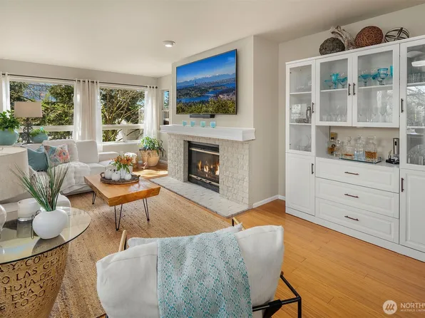 605 5th Street #B-201, Kirkland, WA 98033