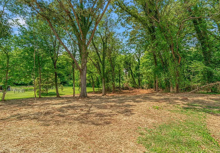 6821 Westland Dr — Photo 36