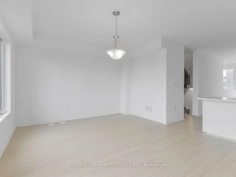 799 Heathrow Path — Photo 21