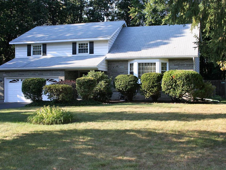 1st image of 21 Denkers Dr