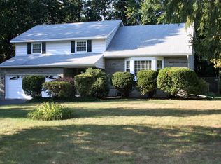 21 Denkers Dr, Ballston Lake, NY 12019
