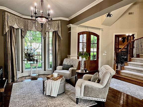 3rd image of 31 Pecan Grove Cir