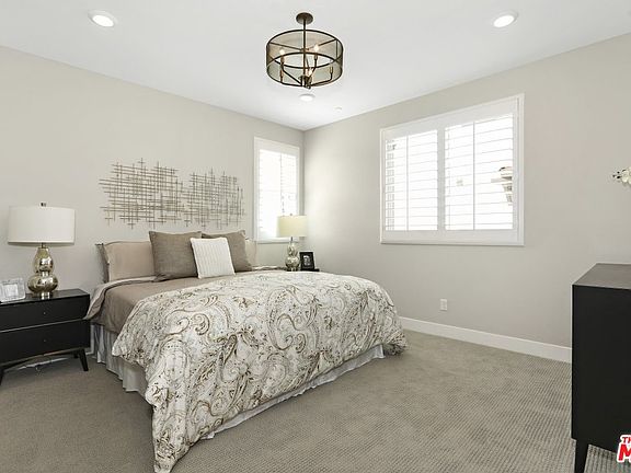 5th image of 130 S Beech Ln