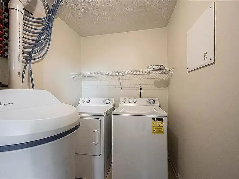 13836 Willesden Cir — Photo 21