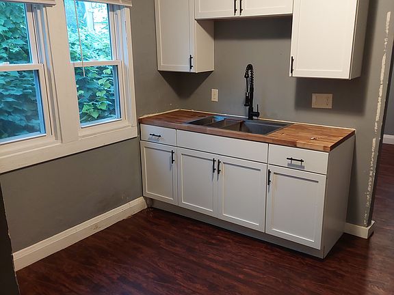 2nd image of 2819 W Carmen Ave