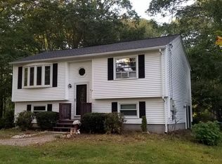 99 Woody Hill Rd, WESTERLY, RI 02891