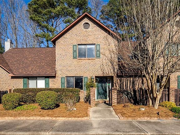 3rd image of 214 Abbey Ln