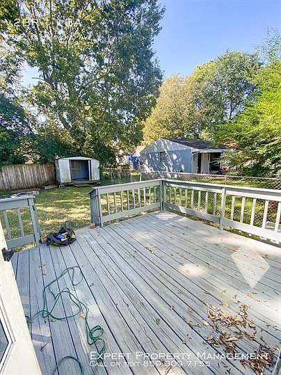 1216 Hammond Ave — Photo 8